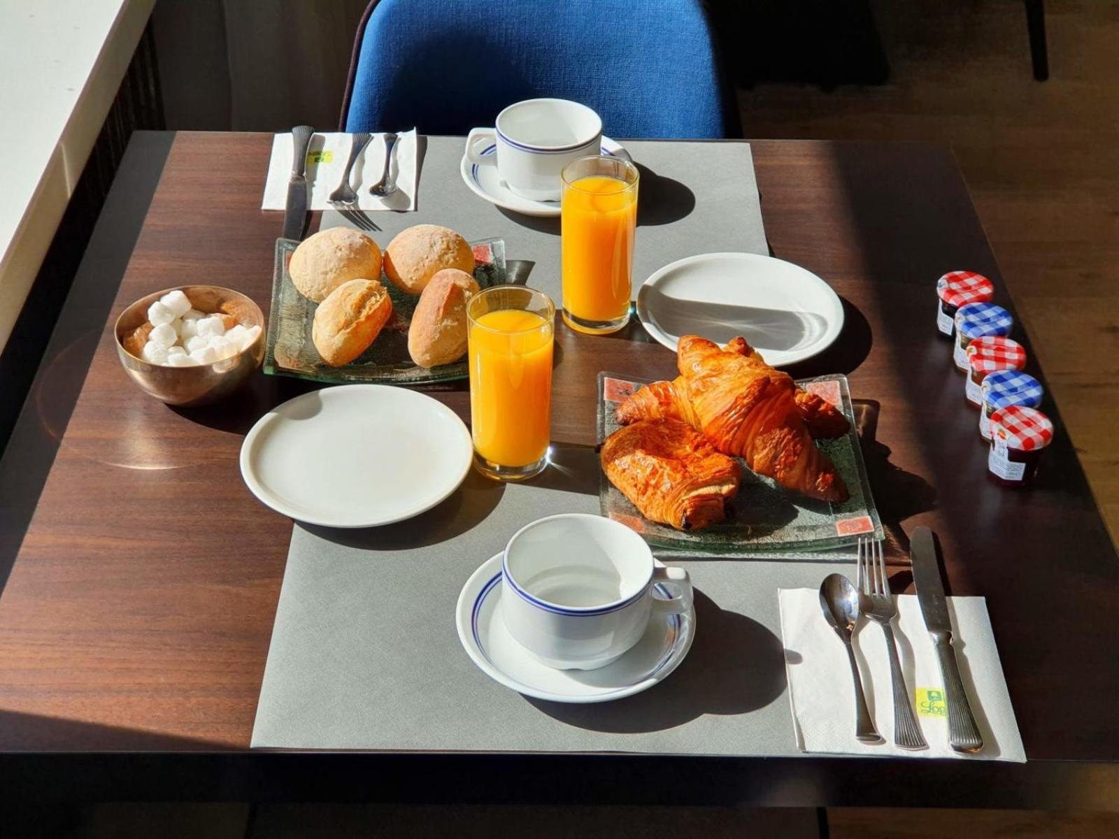 Hotel Le Bellevue Les Roches-de-Condrieu Экстерьер фото