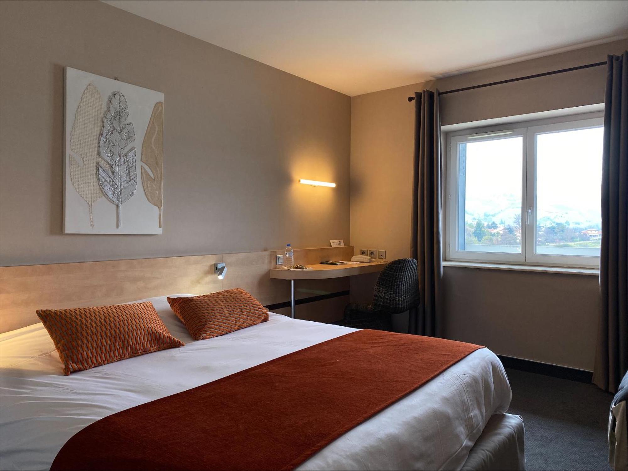 Hotel Le Bellevue Les Roches-de-Condrieu Экстерьер фото